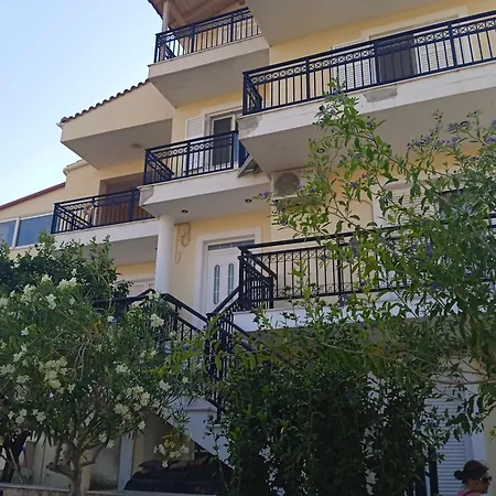 Anna's 1 Cozy For 3 リクスリオン