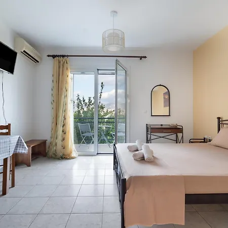 Anna's 1 Cozy For 3 * Lixouri