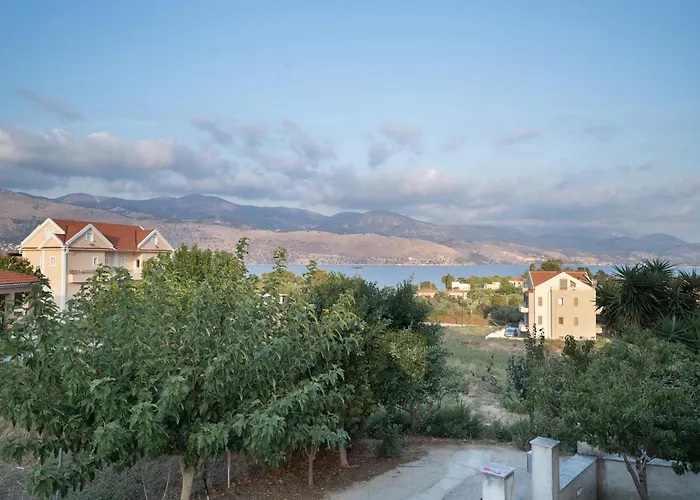 Anna's 1 Cozy For 3 Apartment Lixouri