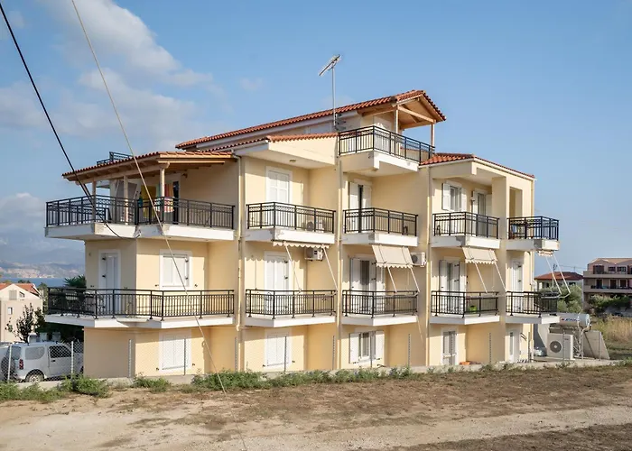 Anna's 1 Cozy For 3 *